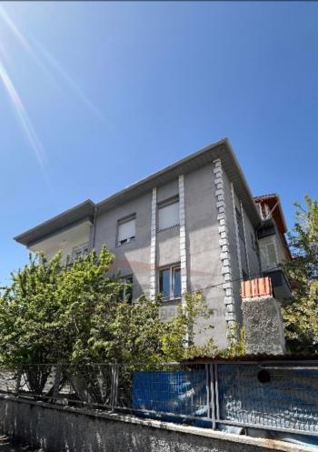 GÜVENAY - ÇORUM ULUKAVAK SAKARYA OKULU YANINDA 3+1 SATILIK DAİRE 