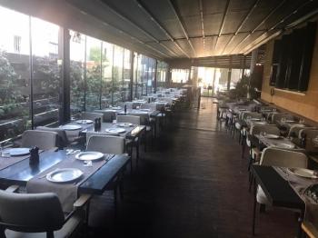 Lefkoşa Merkez'de Köşlüçiflik Bölgesin'de Restorant ve Cafe Olarak Çalıştırılmaya Hazır Mekan