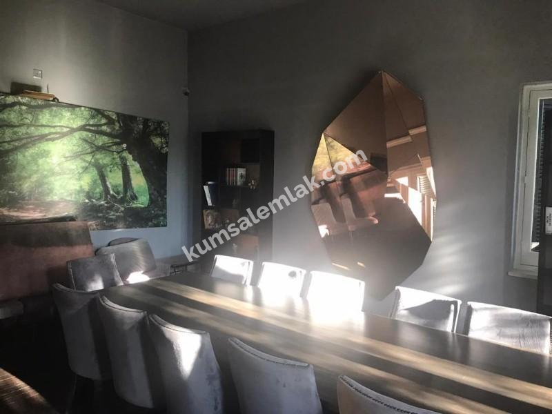 Lefkoşa Merkez'de Köşlüçiflik Bölgesin'de Restorant ve Cafe Olarak Çalıştırılmaya Hazır Mekan