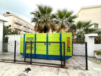 Kıbrıs Girne Karakum Akacan Cruise Sitesinde Satılık Havuz Manzaralı 2+1 Daire