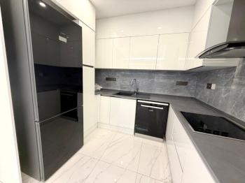 Kıbrıs Girne Karakum Akacan Cruise Sitesinde Satılık Havuz Manzaralı 2+1 Daire