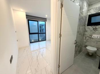 Kıbrıs Girne Karakum Akacan Cruise Sitesinde Satılık Havuz Manzaralı 2+1 Daire