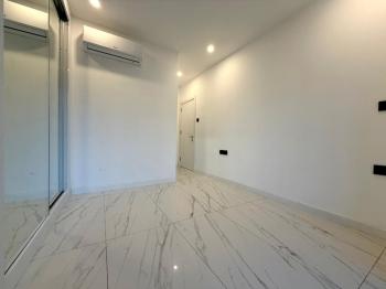 Kıbrıs Girne Karakum Akacan Cruise Sitesinde Satılık Havuz Manzaralı 2+1 Daire