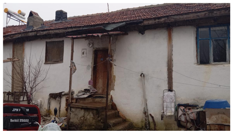 AFYON SİNANPAŞA MÜSTAKİL EV TAPU SAHİBİ PERTA EMLAK ÜMİT TAHMAZ