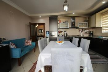 ASLAN'DAN MERKEZİ KONUMDA 4 CEPHELİ, 280 M2, ORJİNAL 4+1 DAİRE