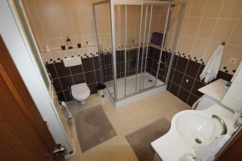 ASLAN'DAN MERKEZİ KONUMDA 4 CEPHELİ, 280 M2, ORJİNAL 4+1 DAİRE