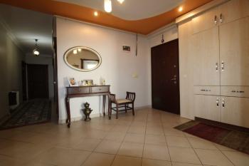 ASLAN'DAN MERKEZİ KONUMDA 4 CEPHELİ, 280 M2, ORJİNAL 4+1 DAİRE