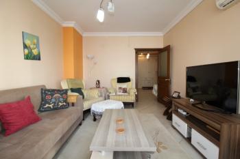 ASLAN'DAN MERKEZİ KONUMDA 4 CEPHELİ, 280 M2, ORJİNAL 4+1 DAİRE