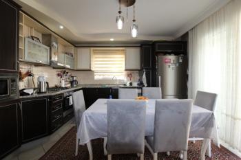 ASLAN'DAN MERKEZİ KONUMDA 4 CEPHELİ, 280 M2, ORJİNAL 4+1 DAİRE