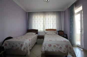 ASLAN'DAN MERKEZİ KONUMDA 4 CEPHELİ, 280 M2, ORJİNAL 4+1 DAİRE