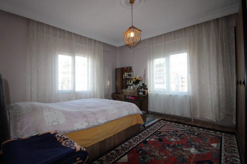 ASLAN' DAN MENDERES'TE SİTE İÇİ, FULL YAPILI, DOĞALGAZLI 3+1 DAİRE