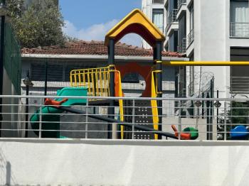 KARTAL PETROLİŞ’TE SIFIR, LÜKS 3+1 – EBEVEYN BANYOLU, KAPALI OTOPARKLI, HAVUZLU SİTEDE