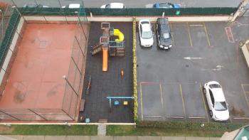 FİNANS MERKEZİNE YAKIN GÜVENLİKLİ SİTEDE ARA KAT 