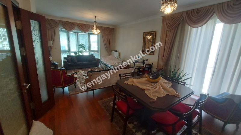 FİNANS MERKEZİNE YAKIN GÜVENLİKLİ SİTEDE ARA KAT 