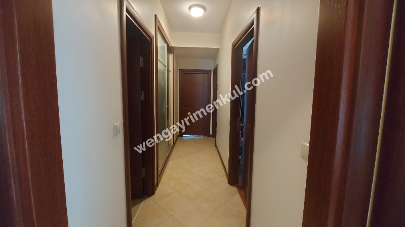 FİNANS MERKEZİNE YAKIN GÜVENLİKLİ SİTEDE ARA KAT 