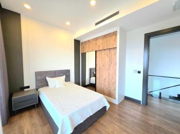 KKTC Girne Alsancak'ta Milli Park Üstü Site İçerisinde Taşınmaya Hazır Satılık 4+1 Lüks Villalar