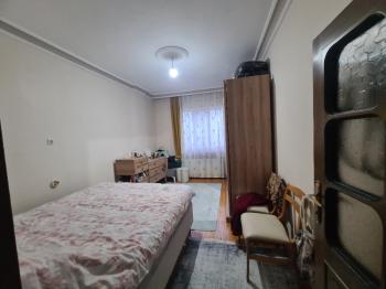 Eski rektörlük civarı 3+1  satılık kombili daire