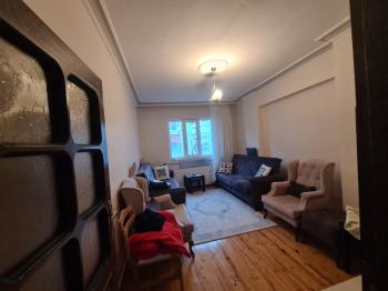 Eski rektörlük civarı 3+1  satılık kombili daire