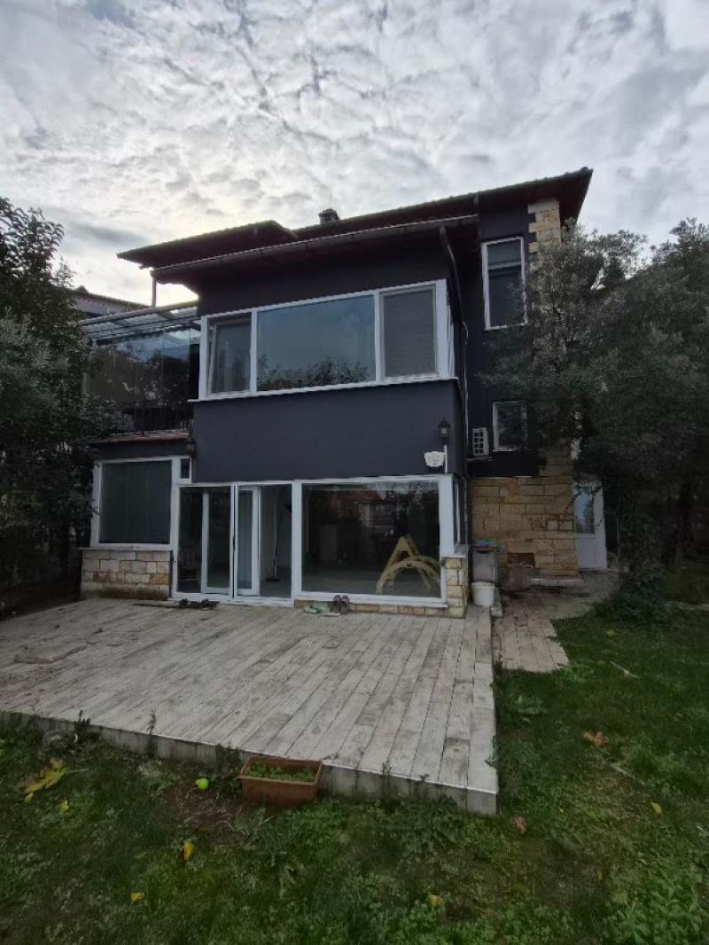 Mudanyada Deniz Manzaralı Triplex Villa