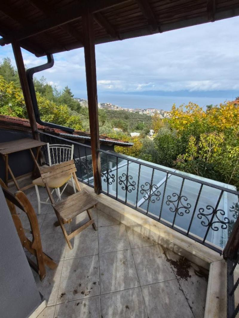 Mudanyada Deniz Manzaralı Triplex Villa