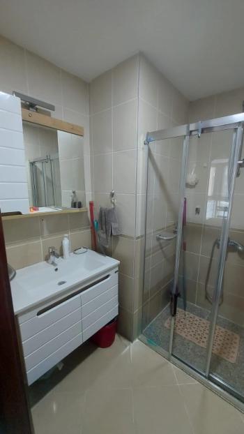 FİNANS MERKEZİNE YAKIN GÜVENLİKLİ SİTEDE ARA KAT 