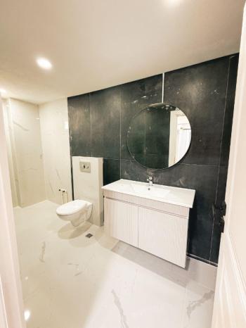 BEYLİKDÜZÜ GÜRPINAR DA 6+2 SATILIK HAVUZLU VİLLA