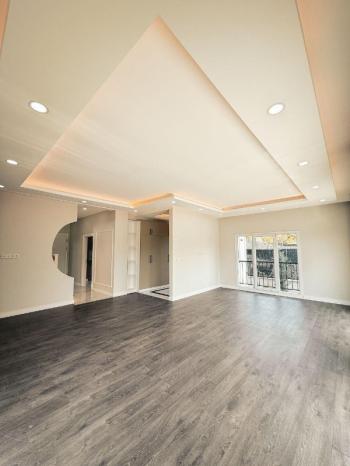 BEYLİKDÜZÜ GÜRPINAR DA 6+2 SATILIK HAVUZLU VİLLA