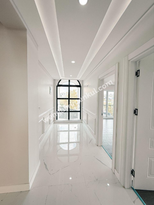 BEYLİKDÜZÜ GÜRPINAR DA 6+2 SATILIK HAVUZLU VİLLA