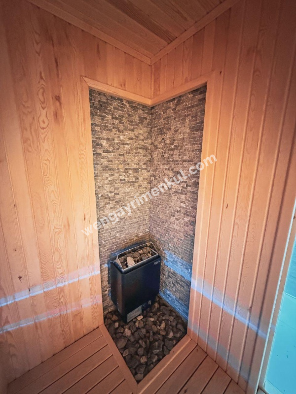 BEYLİKDÜZÜ GÜRPINAR DA 6+2 SATILIK HAVUZLU VİLLA