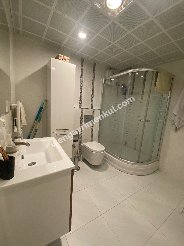 ŞiŞLi HALİDE EDİP ADIVARDA TUNNEL PLAZADA 2+1 SATILIK DAİRE