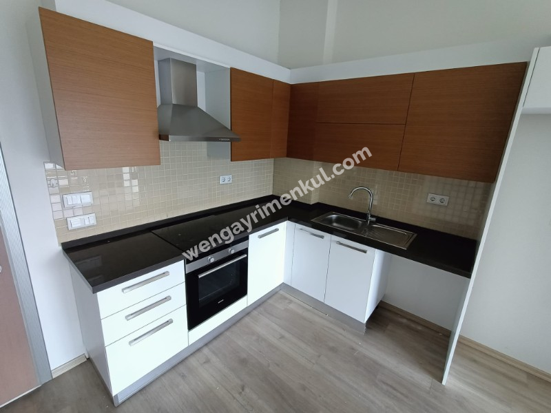 Bornova Narova 2.Etap'ta satılık 1+1 daire