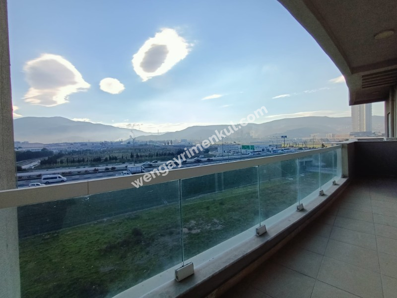 Bornova Narova 2.Etap'ta satılık 1+1 daire