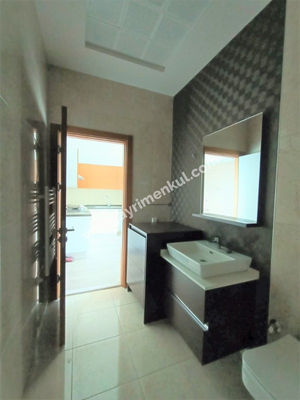 Bornova Narova 2.Etap'ta satılık 1+1 daire