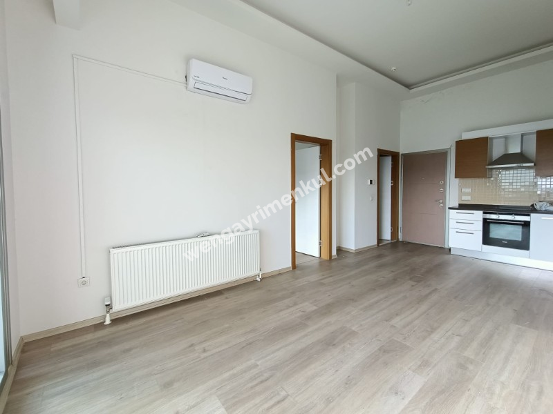 Bornova Narova 2.Etap'ta satılık 1+1 daire