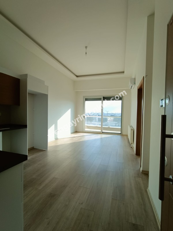 Bornova Narova 2.Etap'ta satılık 1+1 daire