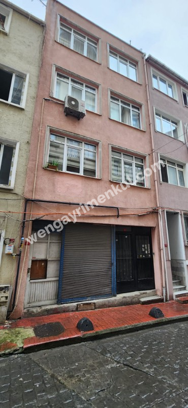 BEYOĞLU ÇATMA MESCİT MAHALLESİNDE SATILIK KOMPLE BİNA