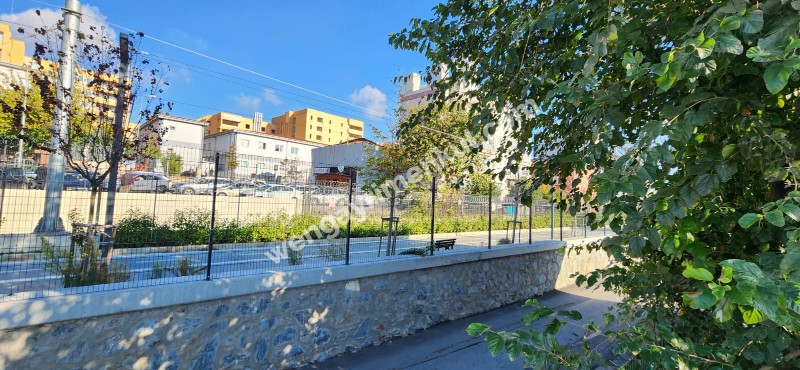 FATİH CERRAHPAŞA SAHİLE YAKIN KONUMDA SATILIK ARSA