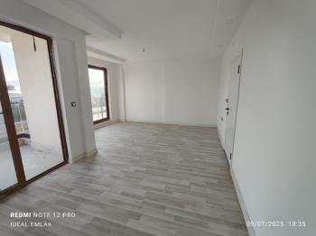 İSKELE YOLUNDA KİRALIK 3+1 DAİRE