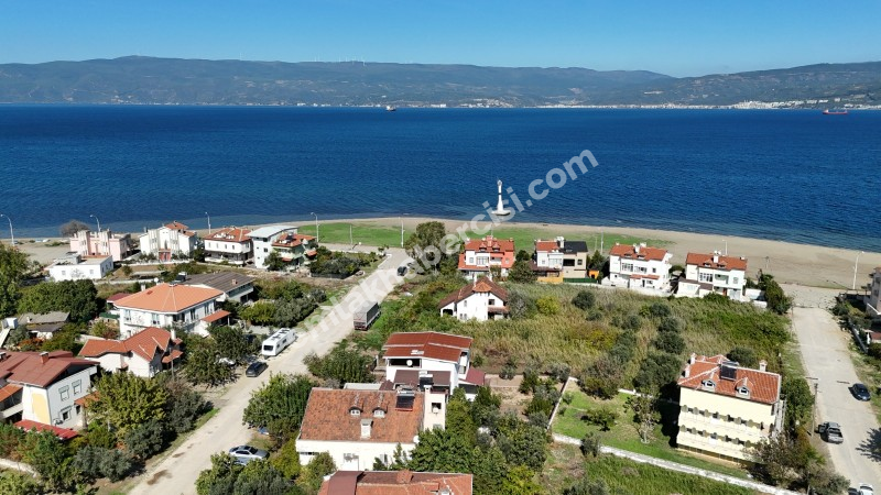 BURSA GEMLİK HİSAR TAPULU, PLAJA SADECE 80 METRE, AYRIK NİZAM TEK VİLLA YA DA İKİZ VİLLA YAPIMINA UYGUN İMARLI SATILIK 505 M2 İMARLI ARSA