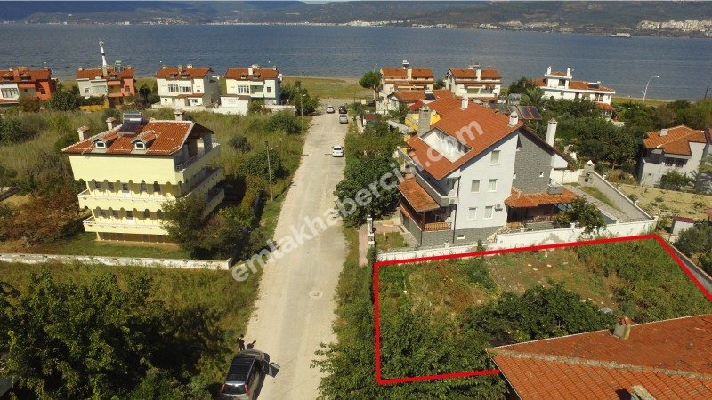 BURSA GEMLİK HİSAR TAPULU, PLAJA SADECE 80 METRE, AYRIK NİZAM TEK VİLLA YA DA İKİZ VİLLA YAPIMINA UYGUN İMARLI SATILIK 505 M2 İMARLI ARSA