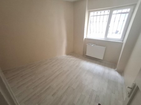 Yeşilpınar'da Metro'ya 5 Dk Yüksek Giriş 3+1 Boş Satılık Daire