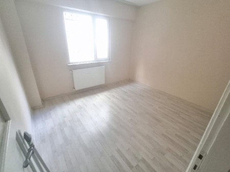 Yeşilpınar'da Metro'ya 5 Dk Yüksek Giriş 3+1 Boş Satılık Daire