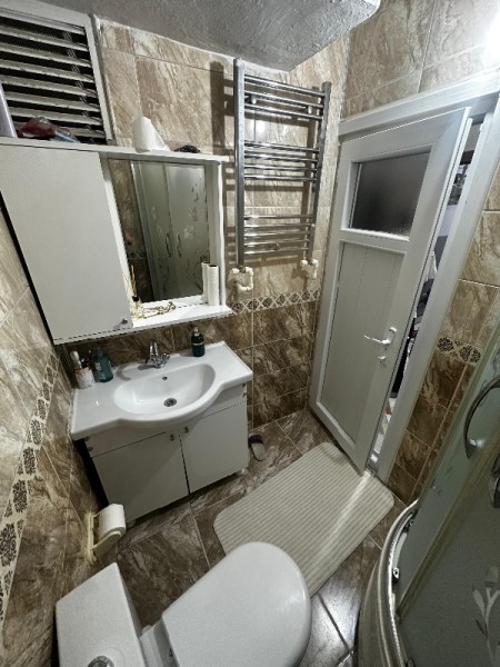 Yeşilpınar Metro'ya 4 Dk Girne Caddesinde 2+1 Arakat Satılık Daire