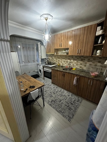 Yeşilpınar Metro'ya 4 Dk Girne Caddesinde 2+1 Arakat Satılık Daire