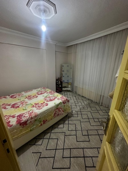 Yeşilpınar Metro'ya 4 Dk Girne Caddesinde 2+1 Arakat Satılık Daire