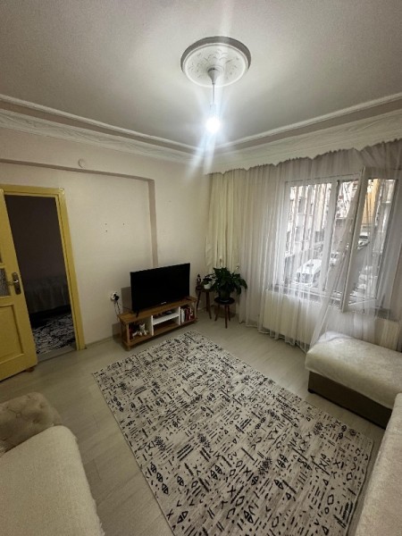 Yeşilpınar Metro'ya 4 Dk Girne Caddesinde 2+1 Arakat Satılık Daire