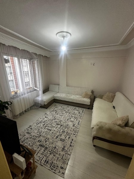 Yeşilpınar Metro'ya 4 Dk Girne Caddesinde 2+1 Arakat Satılık Daire