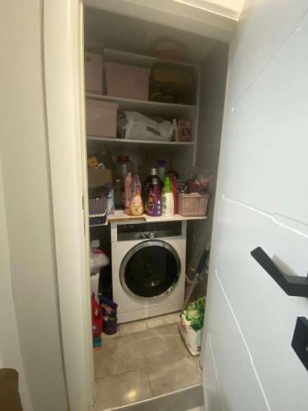 DİŞ HASTANESİNE YAKIN OTOPARKLI YENİ BİNA'DA 2+1 TEMİZ DAİRE