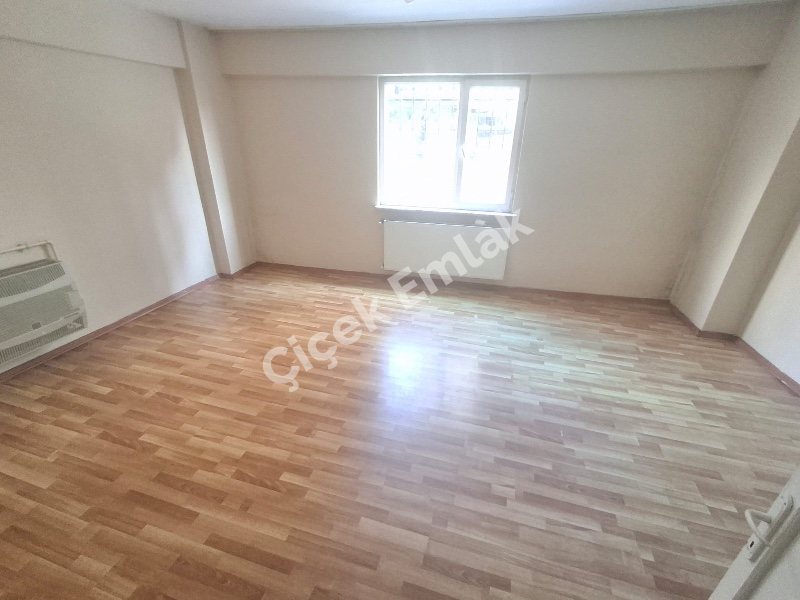 Yeşilpınar'da Metro'ya 5 Dk Yüksek Giriş 3+1 Boş Satılık Daire