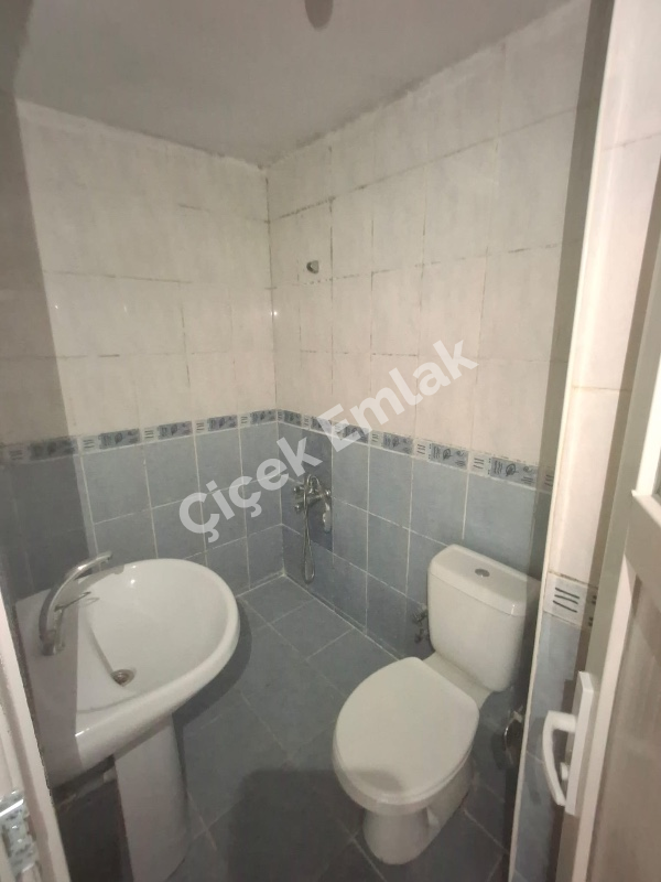 Yeşilpınar'da Metro'ya 5 Dk Yüksek Giriş 3+1 Boş Satılık Daire